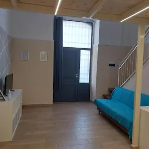 Mezzanine Casa vacanze Aeroporto di Catania Fontana Rossa